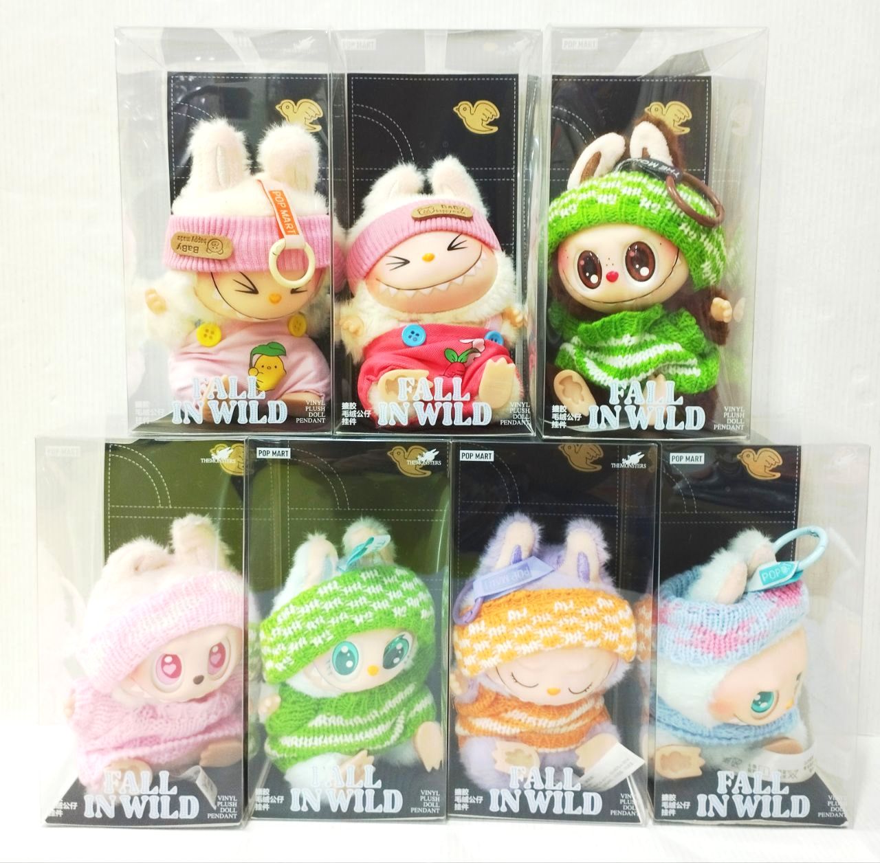 Лабуба с одеждой